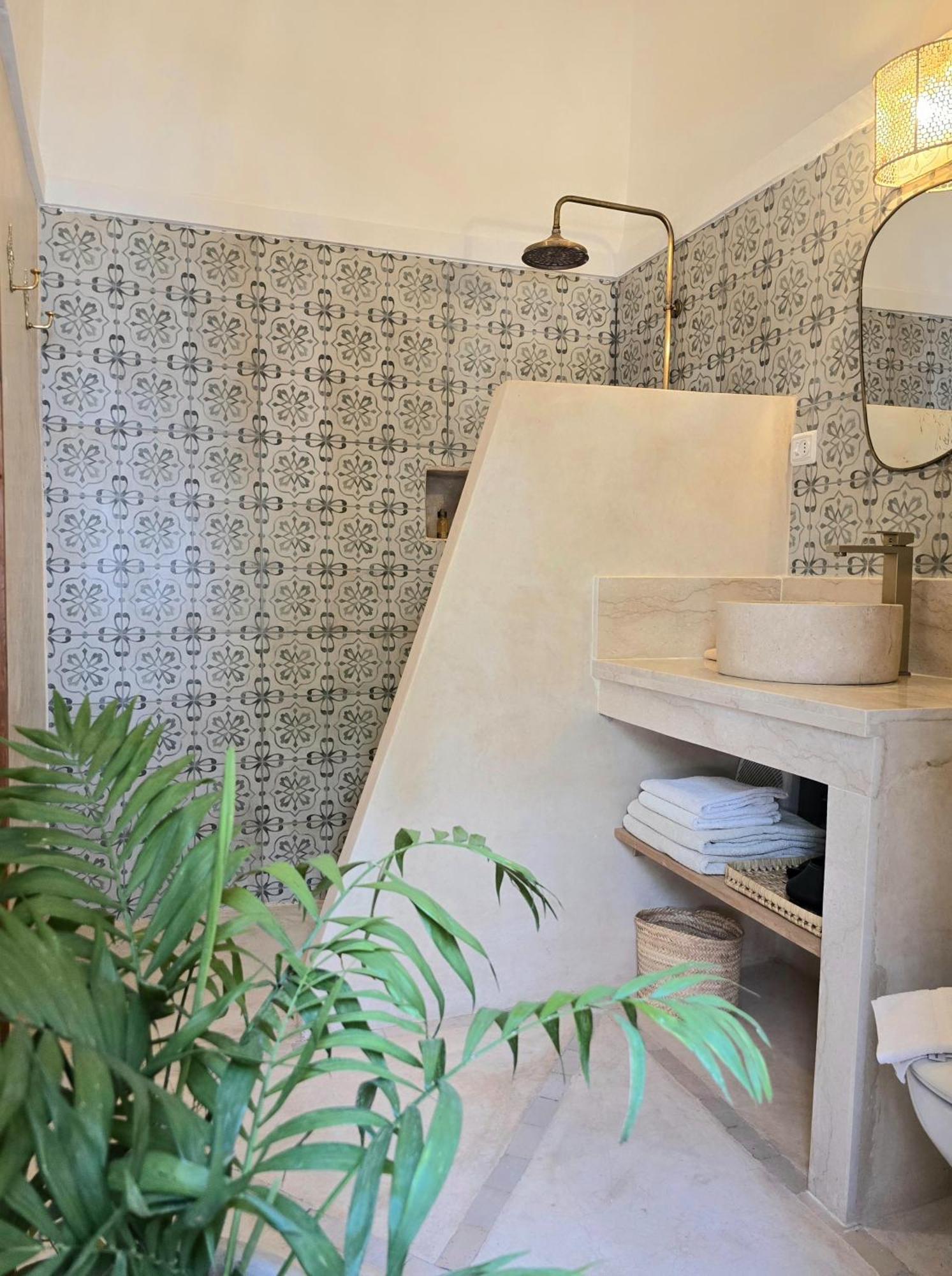 Double Room Private Bathroom